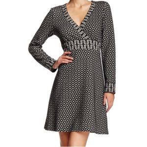 Women’s Geometric Stretch Sweater Dress from MAX Studio. Sz L.